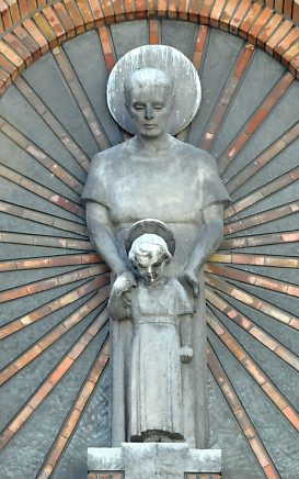 Statue de saint Joseph avec l'Enfant sur la façade