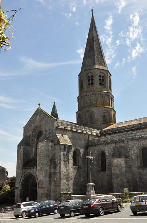 Le clocher de la croisée et le transept nord.