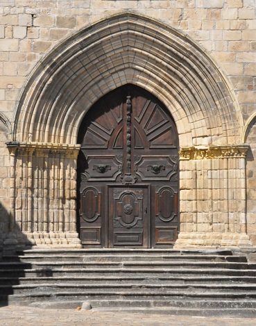 Le portail de la façade sud