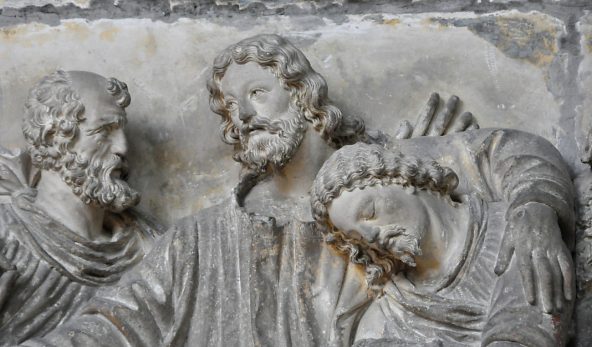 Bas–relief de la Cène par Florent Drouin, détail avec Jésus et Jean