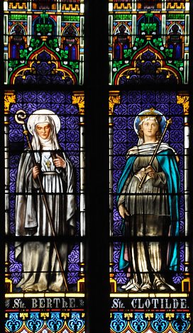 Vitrail : sainte Berthe et sainte Clotilde