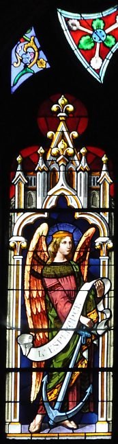 Un ange dans un vitrail du XIXe siècle