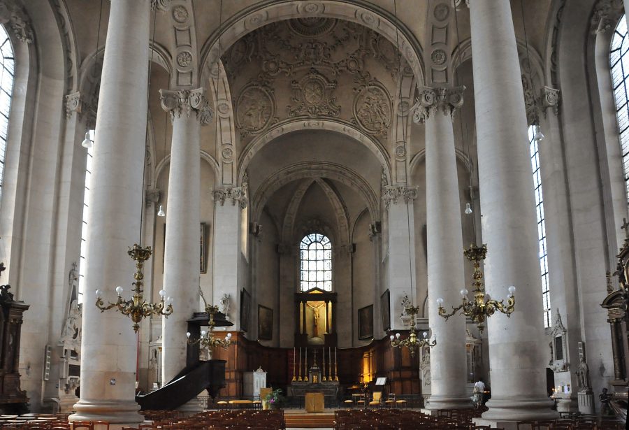 Vue d'ensemble de la nef et du chœur de l'église Saint-Sébastien