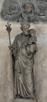 Statue de saint Joseph dans l'autel Saint-Joseph