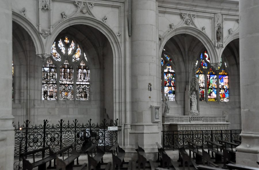 Chapelle Sainte–Marguerite et chapelle Notre–Dame des Victoires dans le bas–côté nord