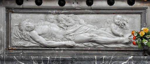 Bas–relief du Christ mort par François Chassel (autel des Agonisants dans le bras nord du transept)