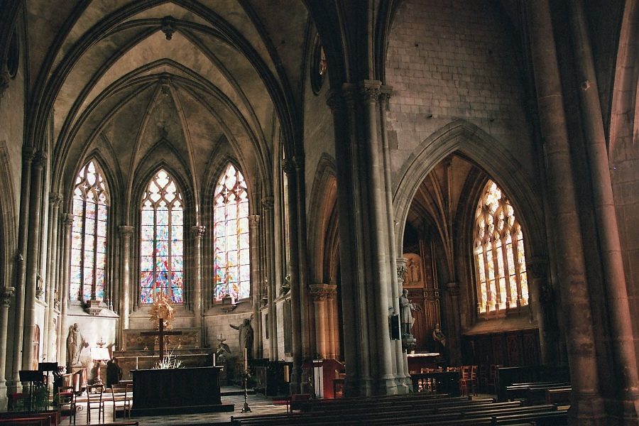 Le chœur de l'église Saint-Sépulcre et la chapelle absidiale  sud