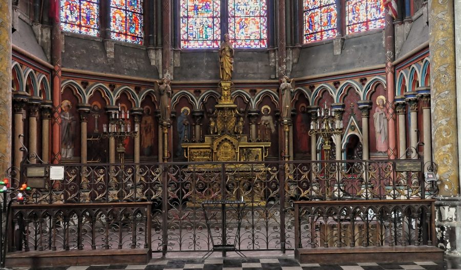 Vue d'ensemble de la décoration de la chapelle du Sacré–Cœur
