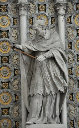 La statue de saint Charles Borromée