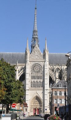 Le transept sud de la cathédrale d'Amiens