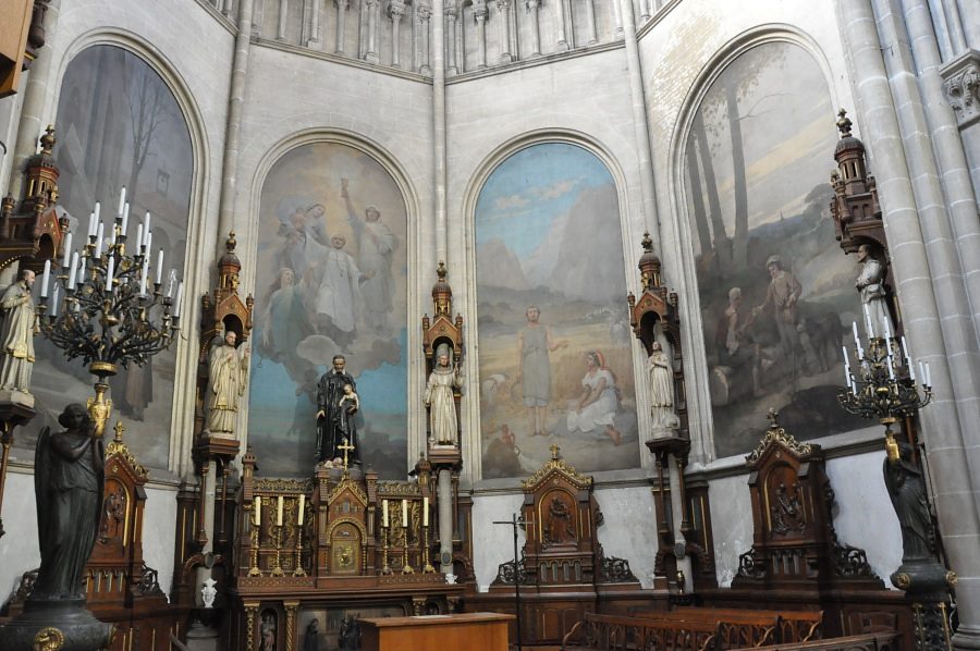 Vue d'ensemble de la chapelle Saint-Vincent de Paul dans le croisillon sud  du transept