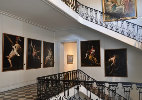 Le grand escalier et sa galerie de portraits