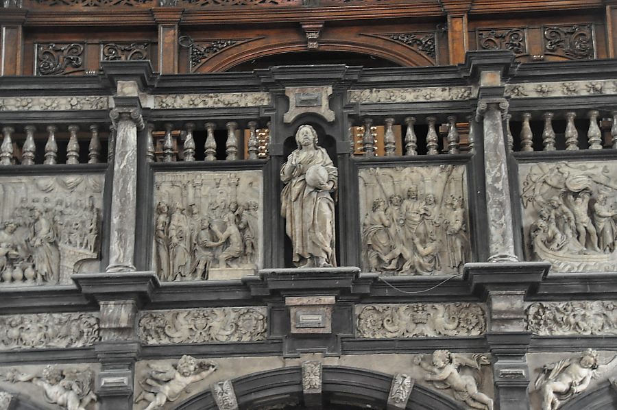 Panneaux sculptés en albâtre du jubé (1635), partie centrale