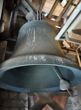L'un des plus grosses cloches du carillon