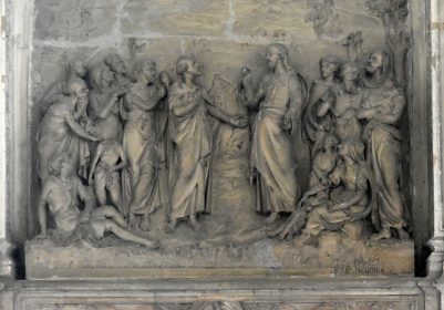 Chapelle Sainte–Thérèse : La Primauté de Pierre dans le retable