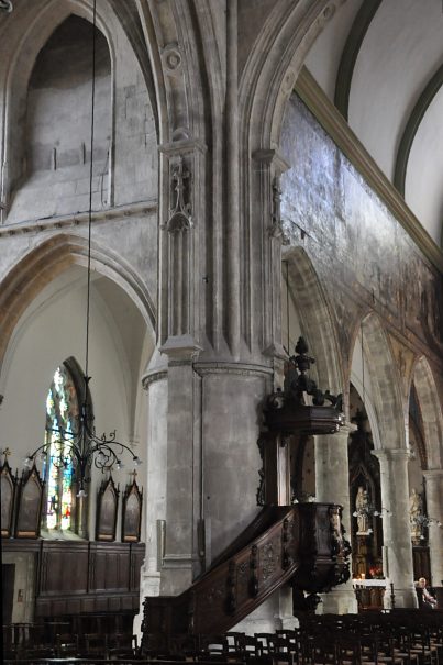 Le transept Renaissance et la chaire à prêcher du XVIIIe siècle