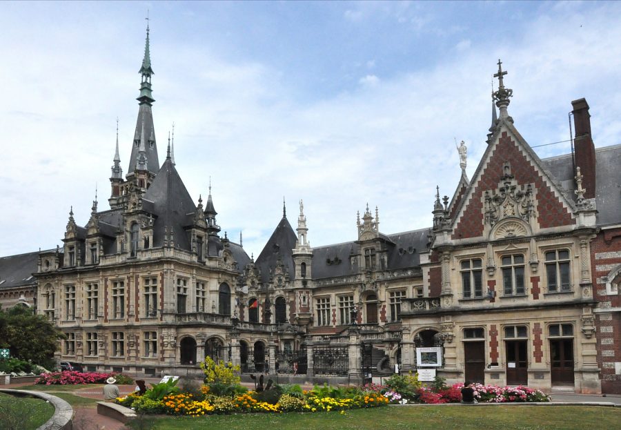 L'imposant palais Bénédictine à Fécamp