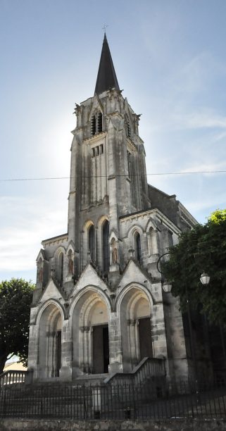 Vue extérieure de l'église du Sacré-Cœur à Cognac