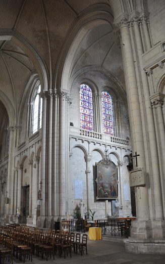 Vue du transept et du croisillon nord