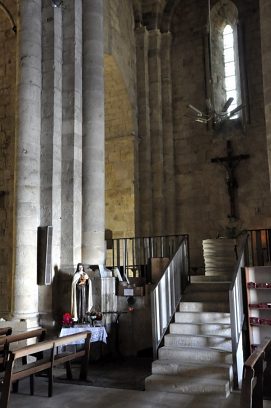 Le transept sud et son escalier