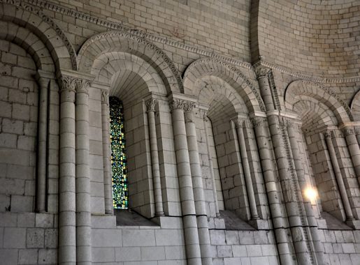 Fenêtres romanes dans le chœur