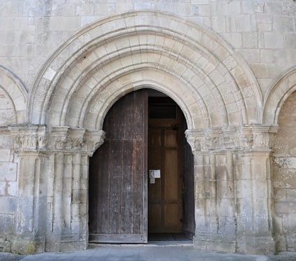 Le portail très mutilé de Saint-Pallais