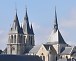 L'église Saint-Nicolas et ses clochers vue de la rive gauche de la Loire