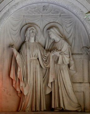 Chapelle de la Vierge : Bas-relief de l'autel : la Visitation