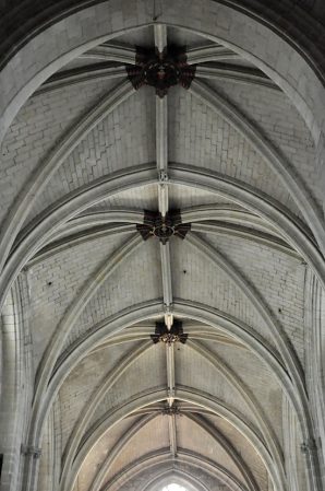 La voûte de la nef et les clés de l'Arbre de Jessé (XVe  siècle)