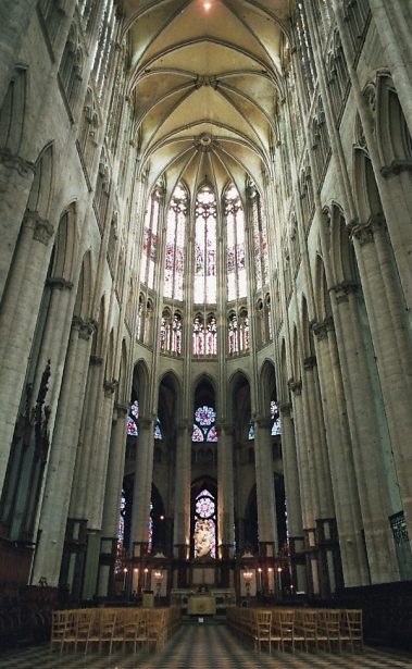Vue d'ensemble du chœur et de l'abside