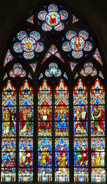 Vue d'ensemble du vitrail du transept sud