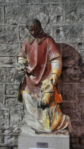 Statue de saint Étienne