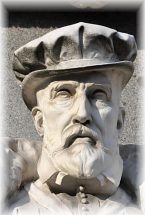 L'amiral Gaspard de Coligny (statue au chevet de l'glise)
