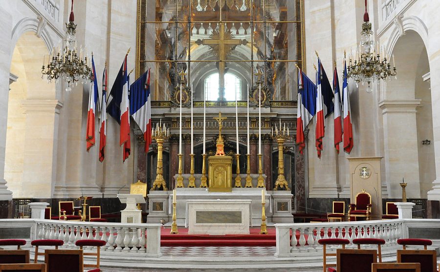 Vue d'ensemble du chœur de l'église Saint-Louis-des-Invalides