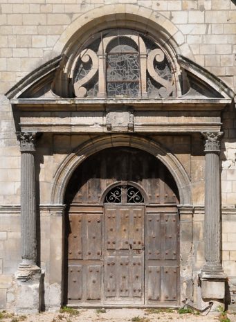 Le portail latéral sud, terminé en 1610