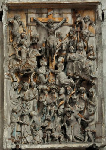 Bas-relief de la Crucifixion, pierre, vers 1500, chapelle Saint-Joseph